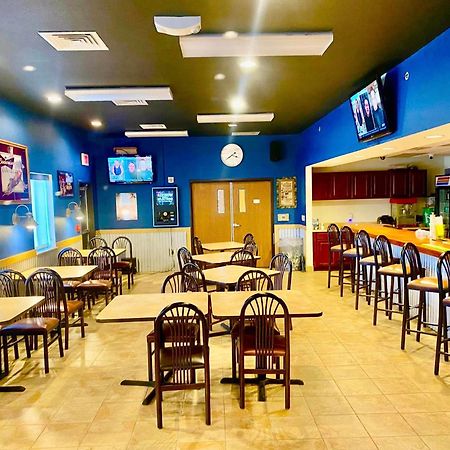 Park View Inn & Suites Hoisington Near Great Bend 외부 사진