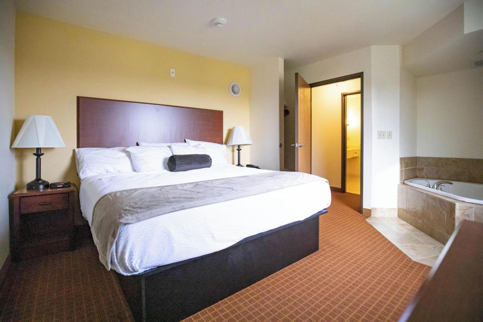 Park View Inn & Suites Hoisington Near Great Bend 외부 사진