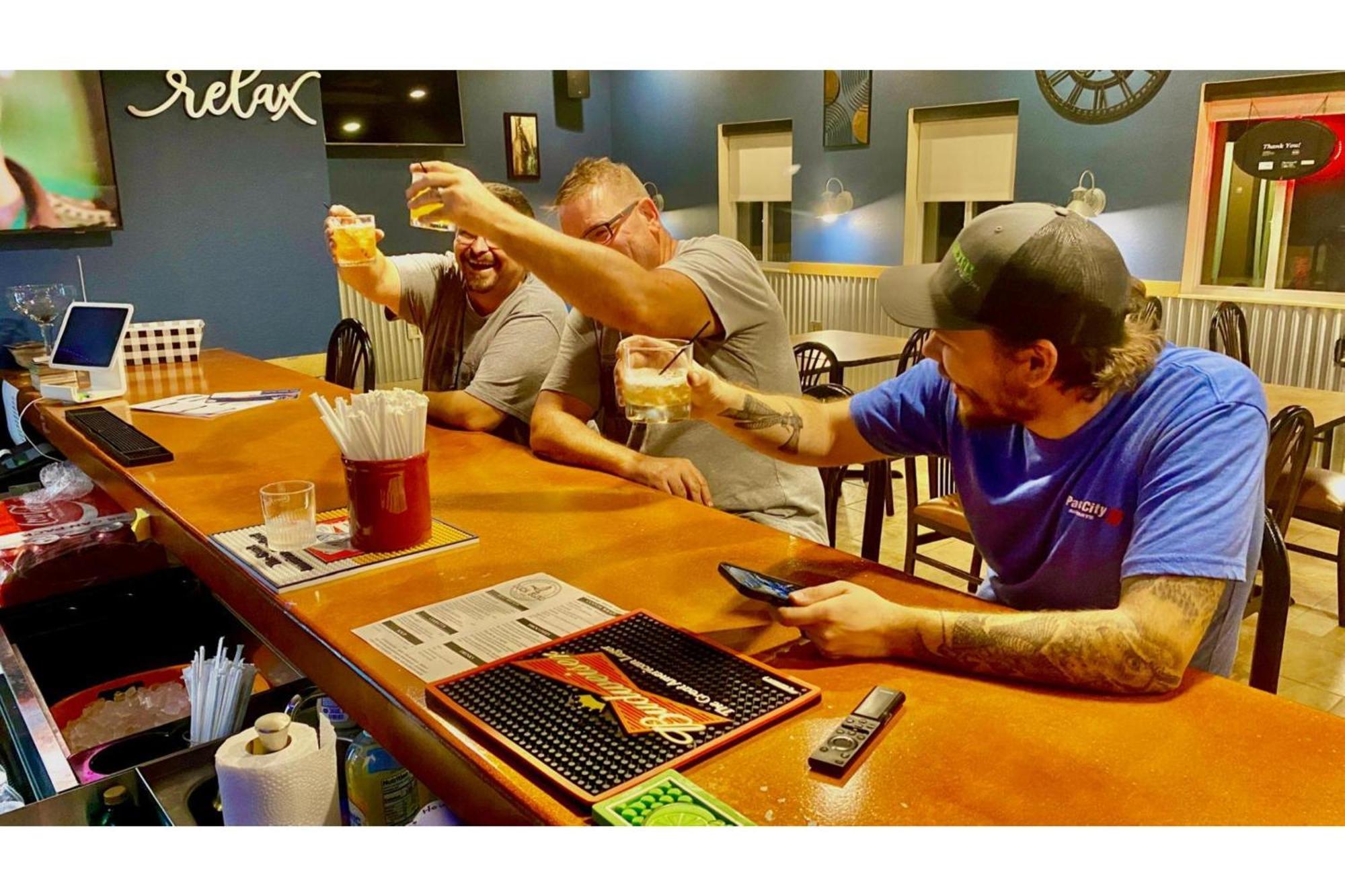 Park View Inn & Suites Hoisington Near Great Bend 외부 사진