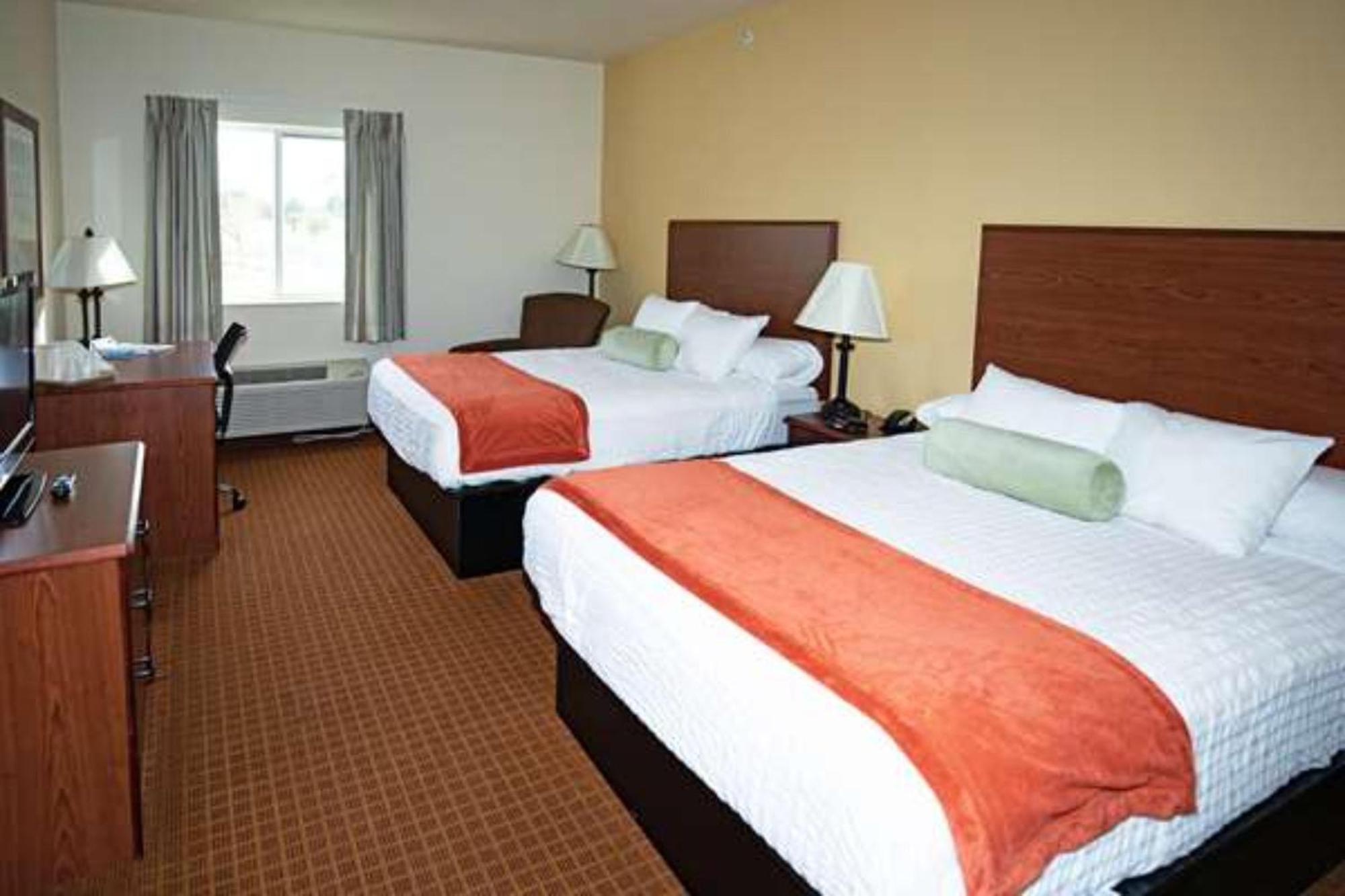 Park View Inn & Suites Hoisington Near Great Bend 외부 사진