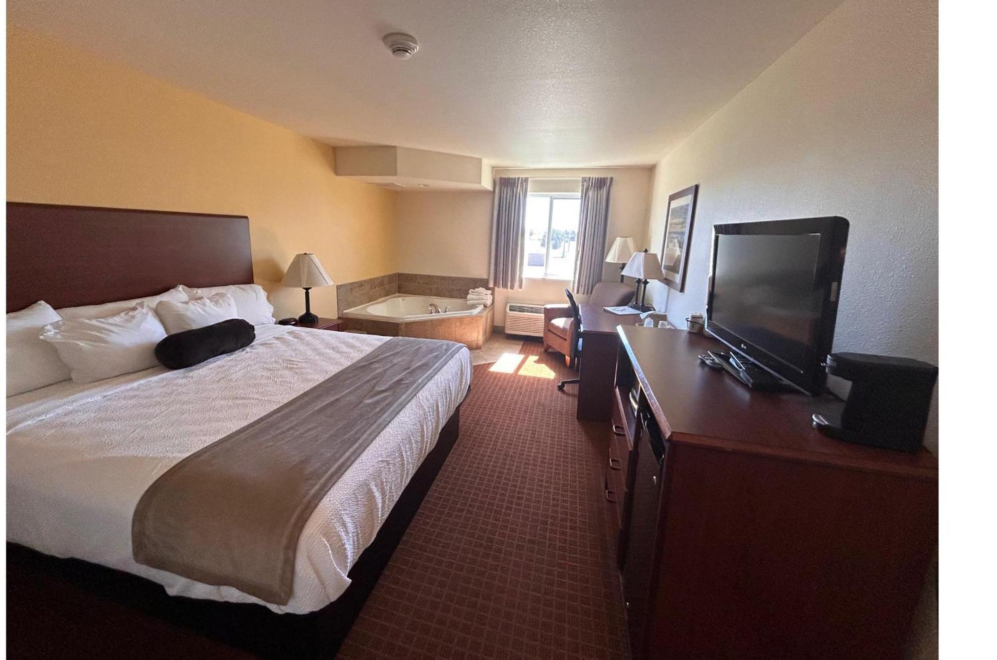 Park View Inn & Suites Hoisington Near Great Bend 외부 사진