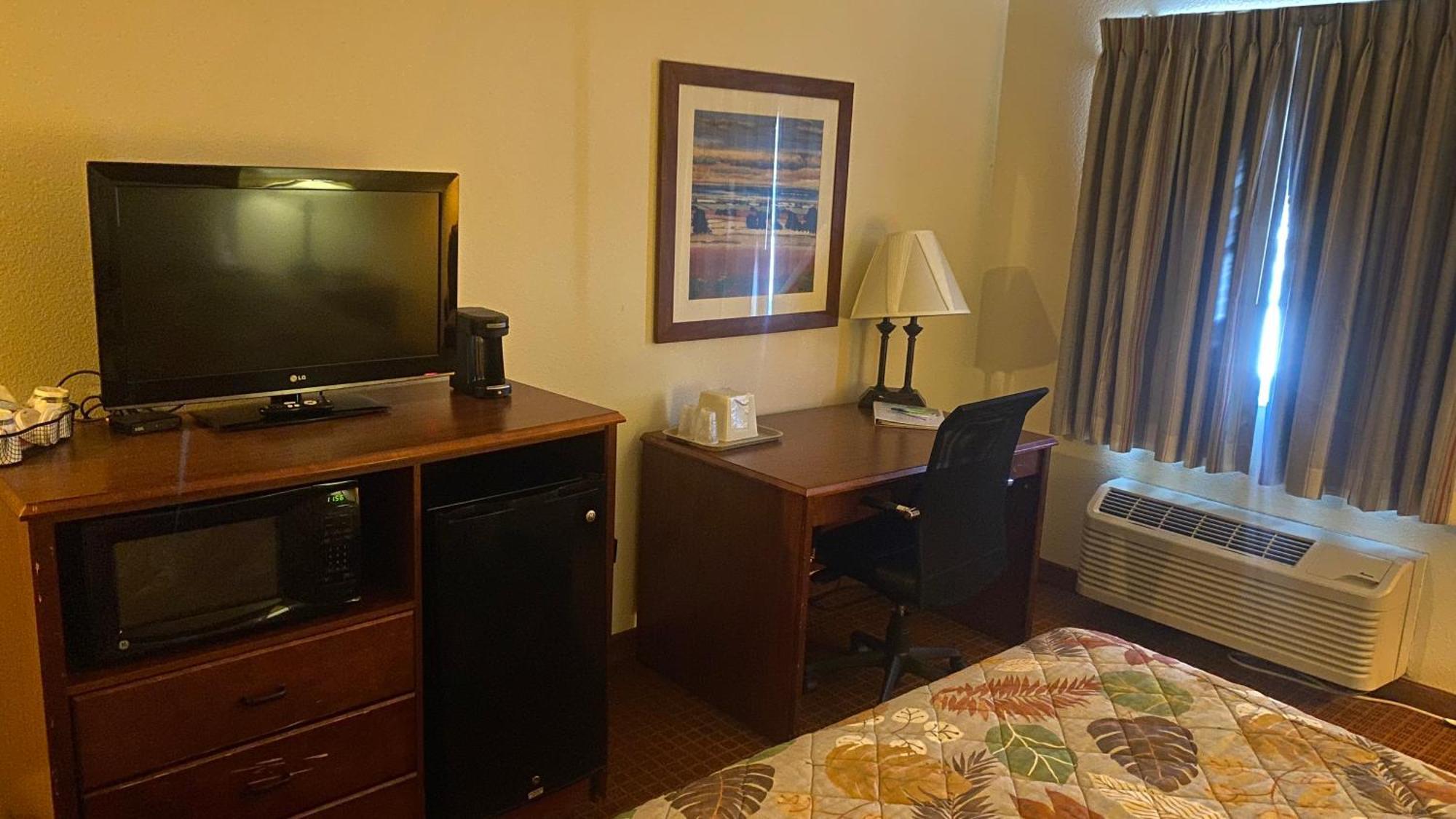 Park View Inn & Suites Hoisington Near Great Bend 외부 사진