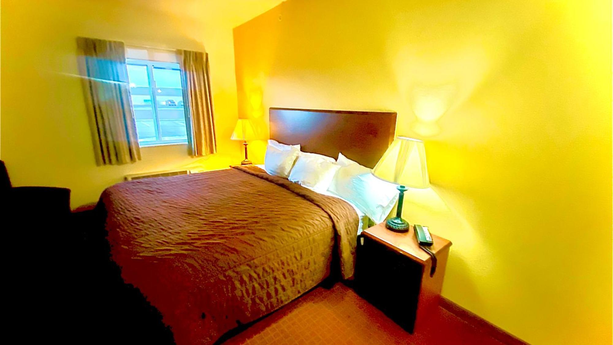 Park View Inn & Suites Hoisington Near Great Bend 외부 사진